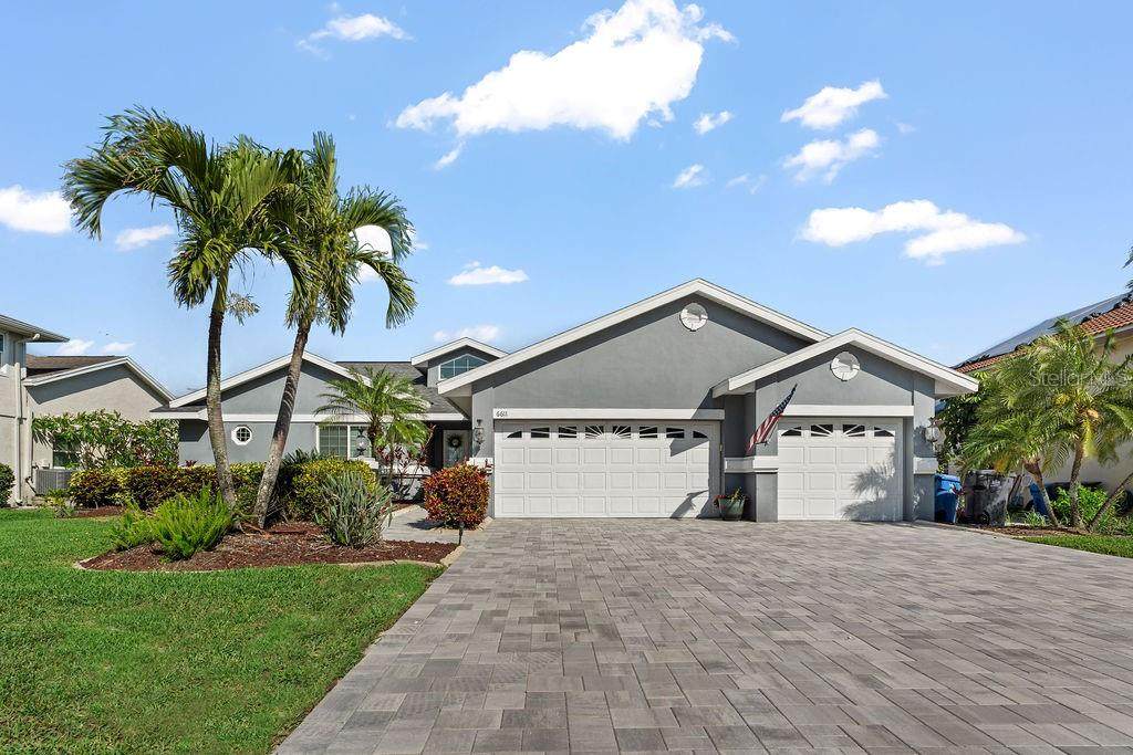 6611 Surfside Boulevard - Photo 1
