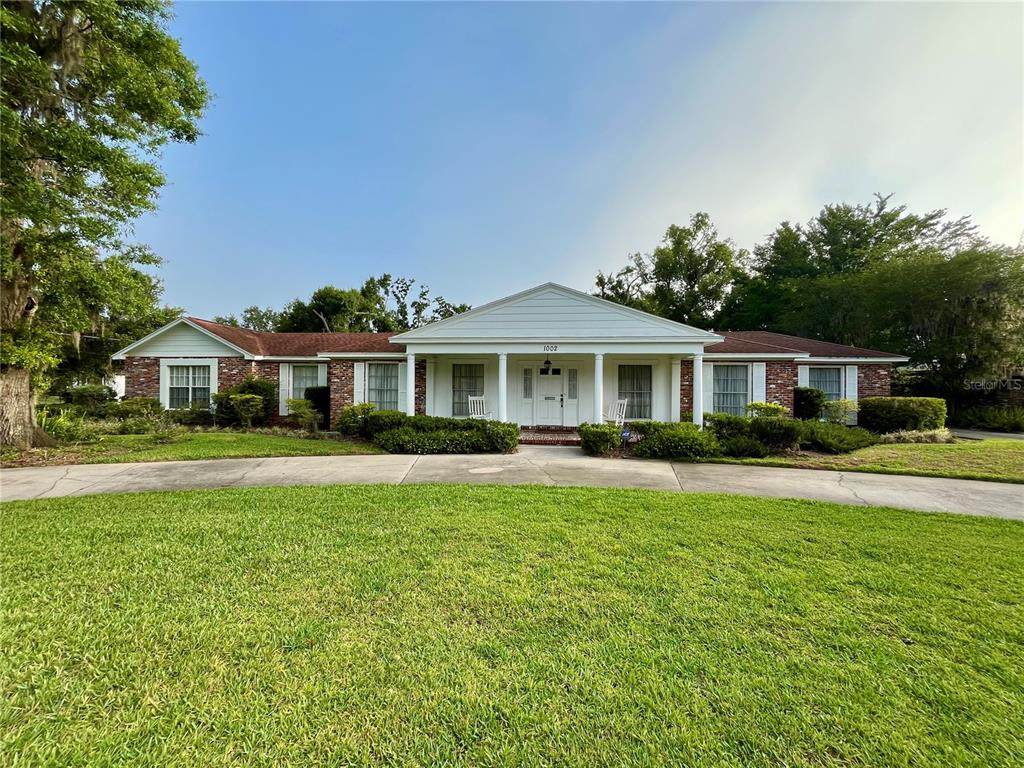 1002 Pinedale Drive - Photo 1