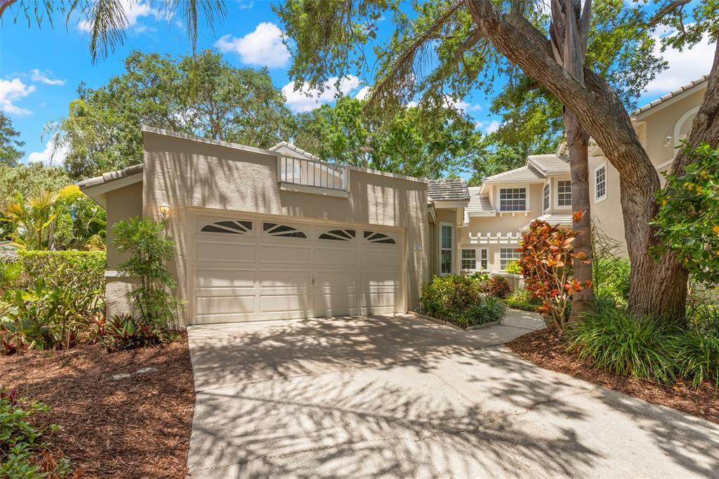 5102 White Pine Circle - Photo 1