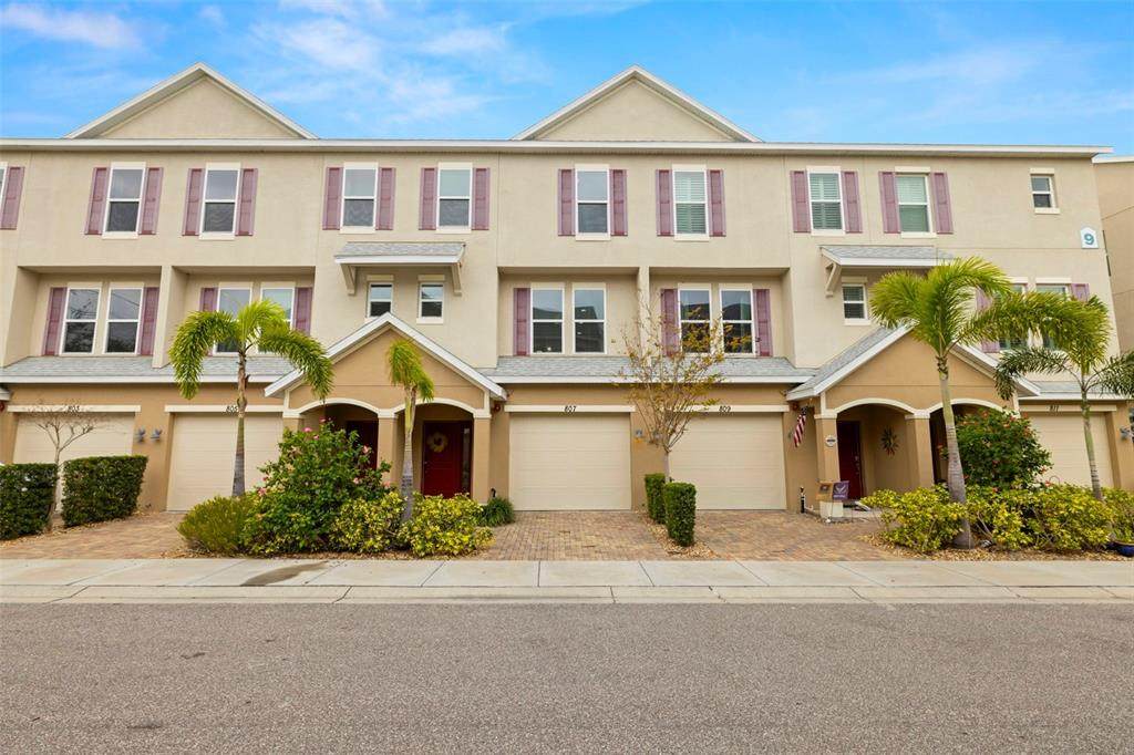 807 Callista Cay Loop - Photo 1