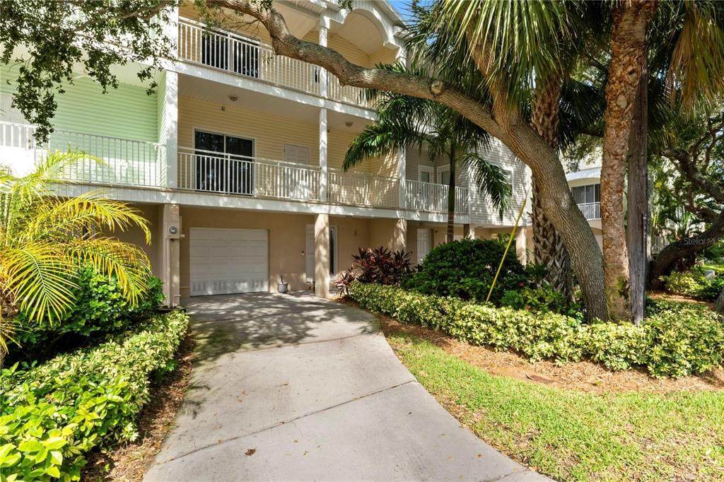 512 1ST Street - Photo 1