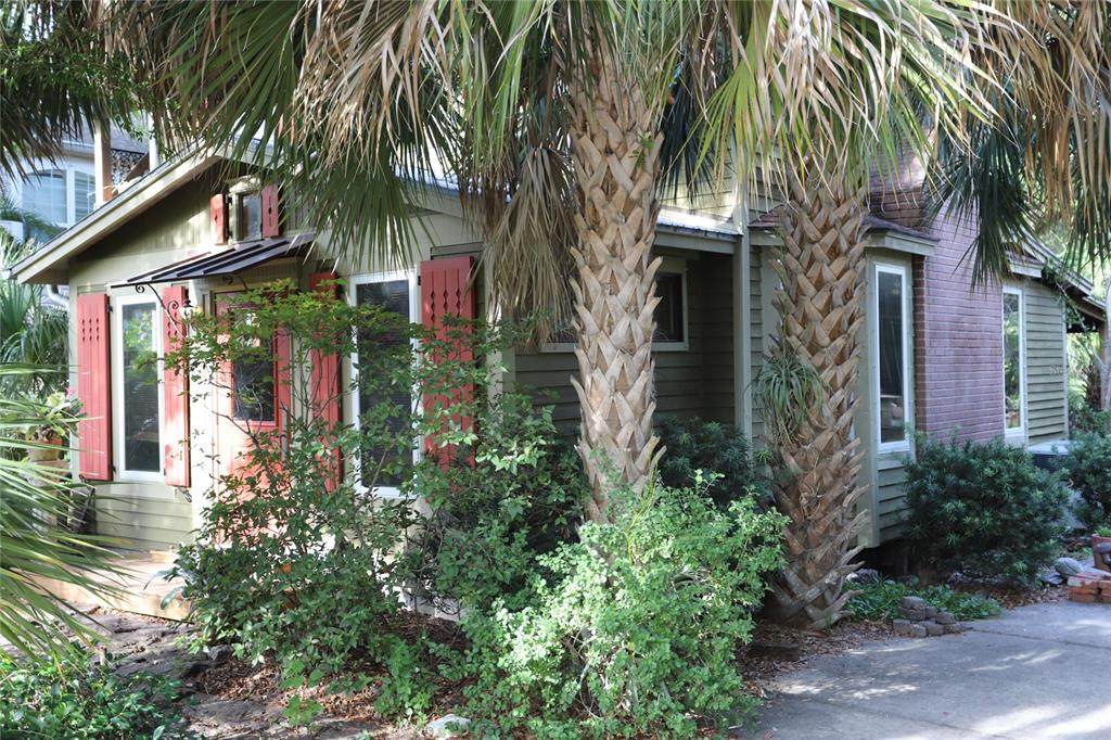 272 Orange Street - Photo 1
