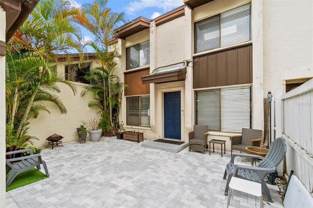 1881 Hercules Avenue - Photo 1