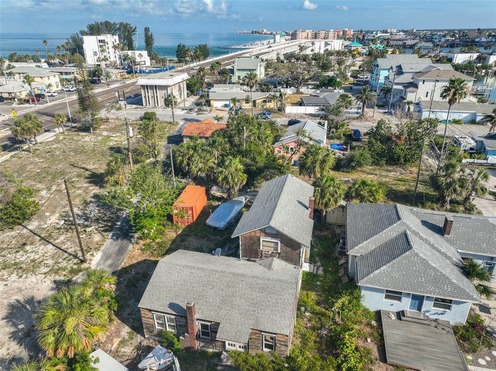 108 125TH Avenue - Photo 1