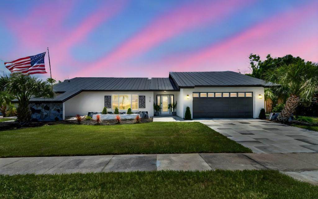 325 Gladstone Boulevard - Photo 1