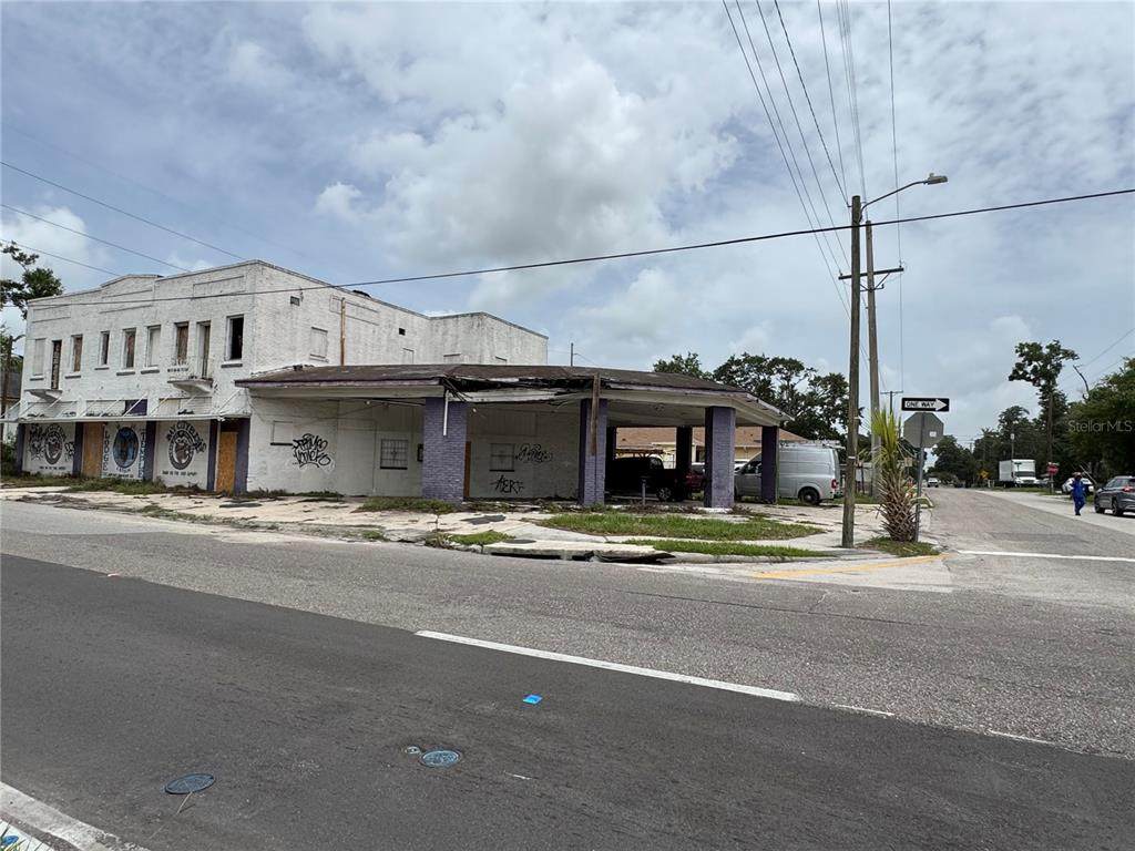 2804 Columbus Drive - Photo 1