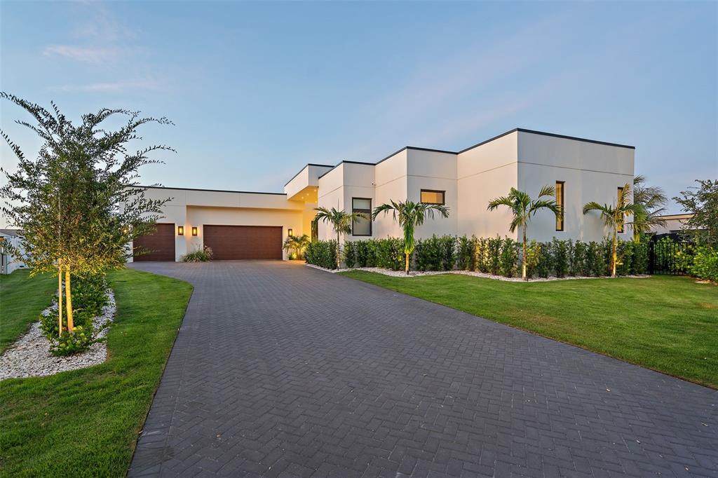 501 Barcelona Drive - Photo 1