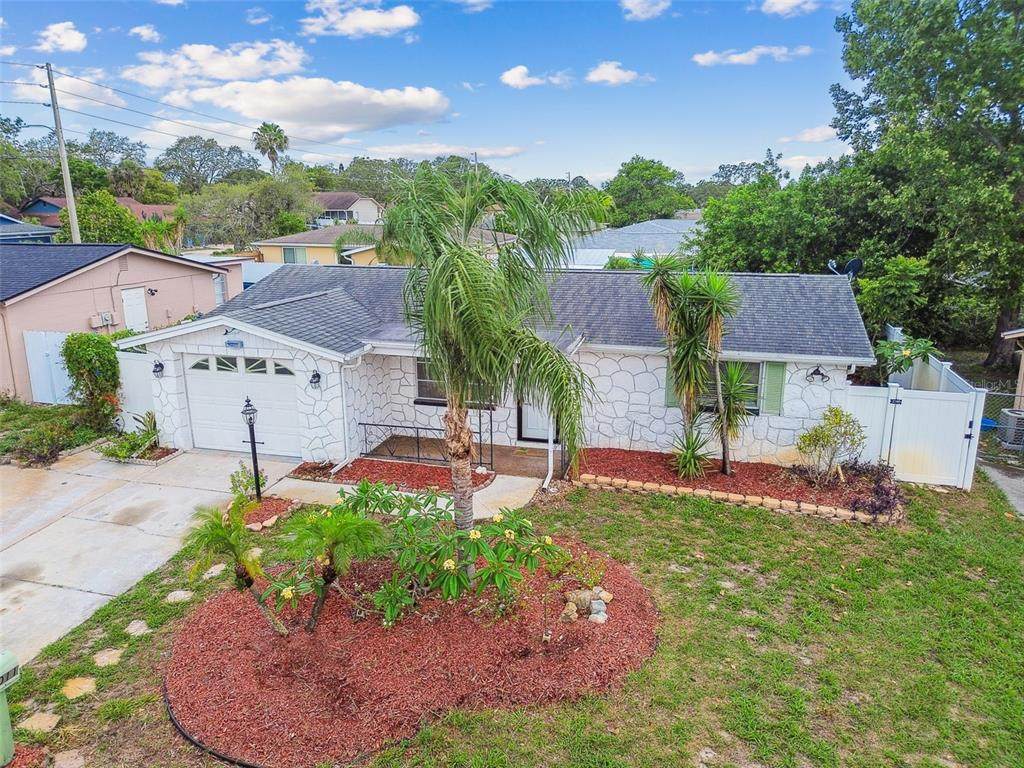9011 Hunt Club Ln - Photo 1