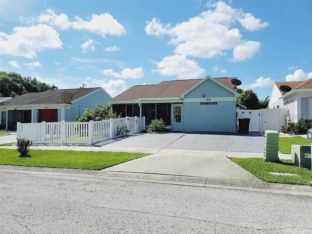 1918 Crown Park Dr - Photo 1