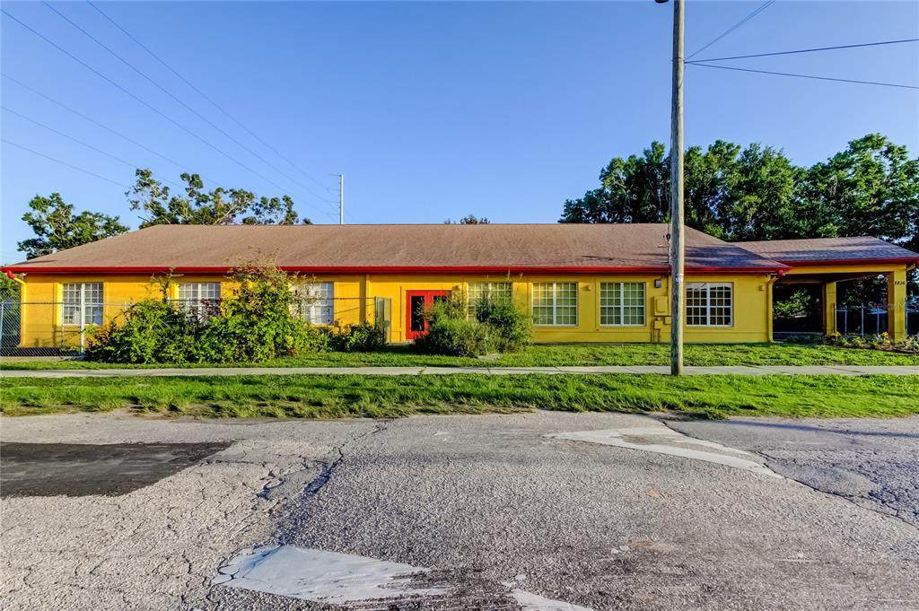 8816 W Robson St - Photo 1
