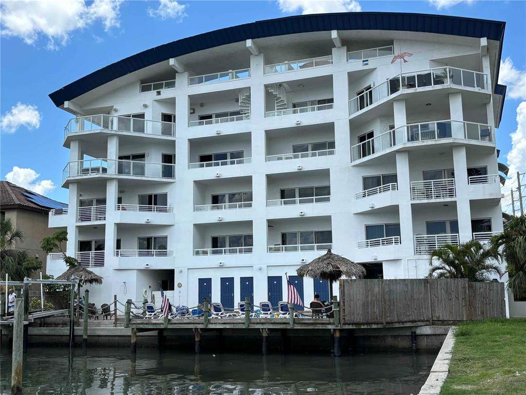 100 Bayside Drive - Photo 1