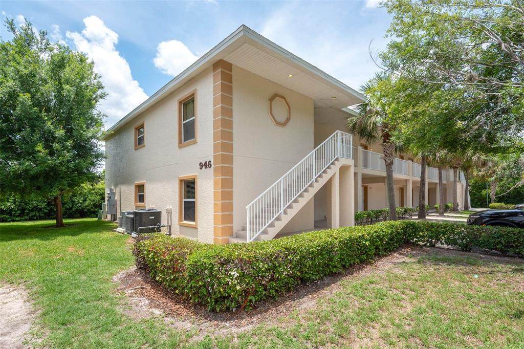 946 15TH Street - Photo 1