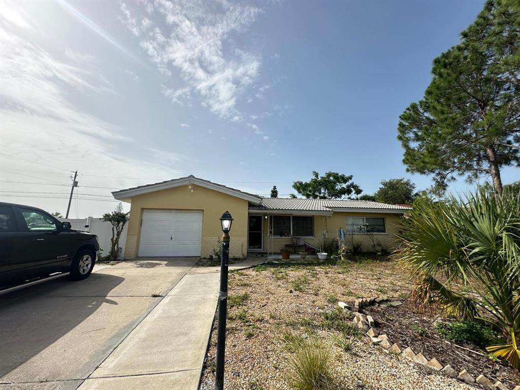 2113 Greenbriar Boulevard - Photo 1