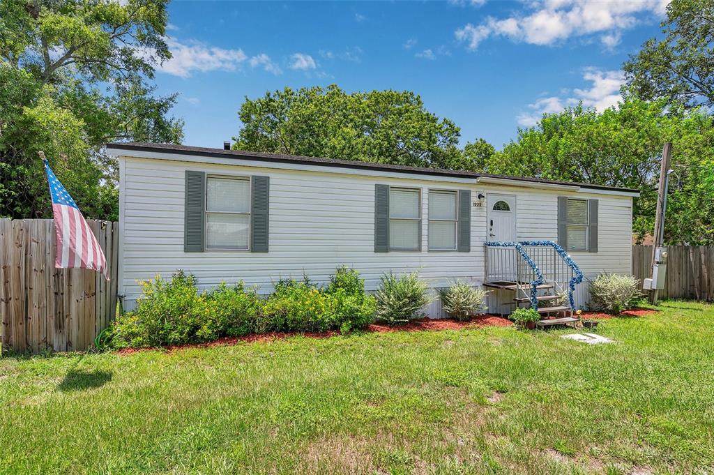 1222 Rowell Street - Photo 1