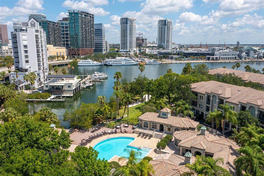 705 Mainsail Drive - Photo 1