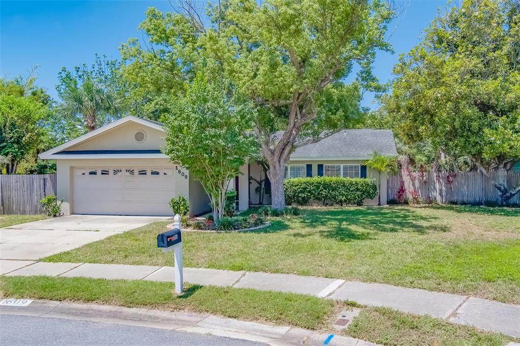 1609 Summit Way - Photo 1