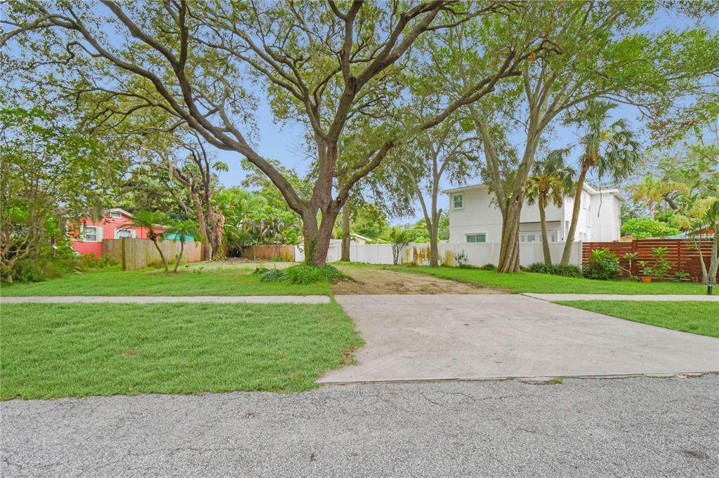 1050 Conant Avenue - Photo 1