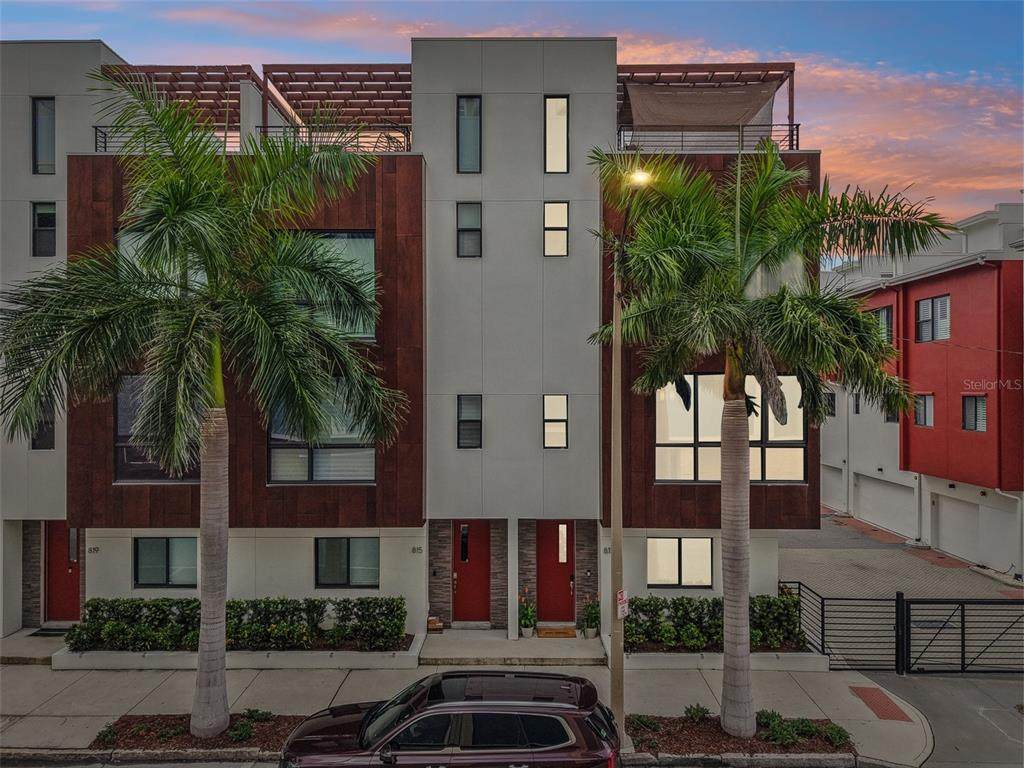811 Arlington Avenue - Photo 1
