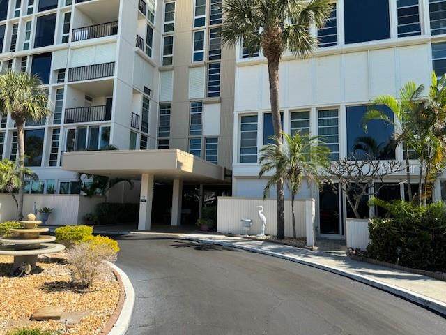 7400 Sun Island Drive - Photo 1