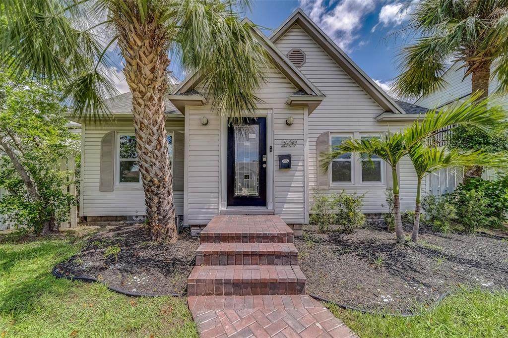 2609 Dartmouth Avenue - Photo 1