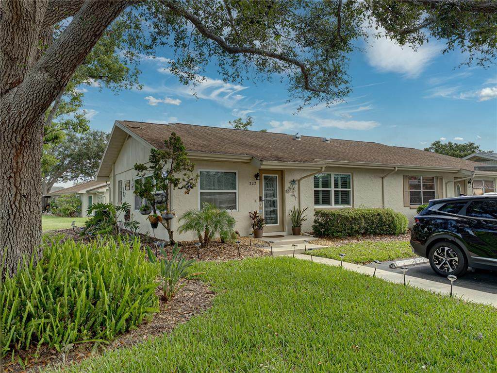 322 Gloucester Boulevard - Photo 1