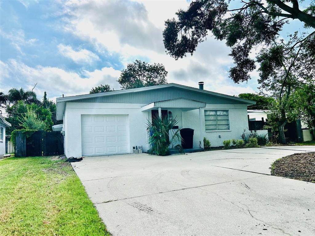 4027 Huntington Street - Photo 1