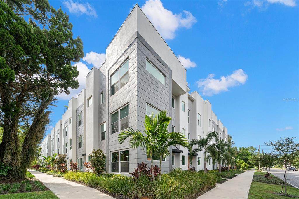 104 26TH Street - Photo 1