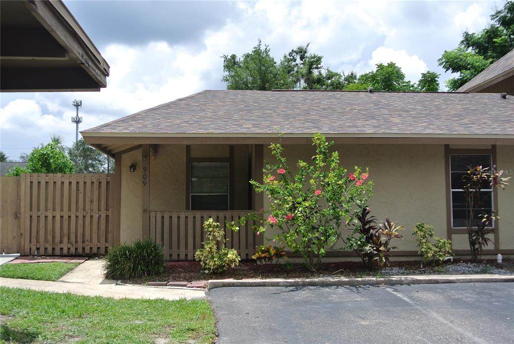 909 Buck Court - Photo 1