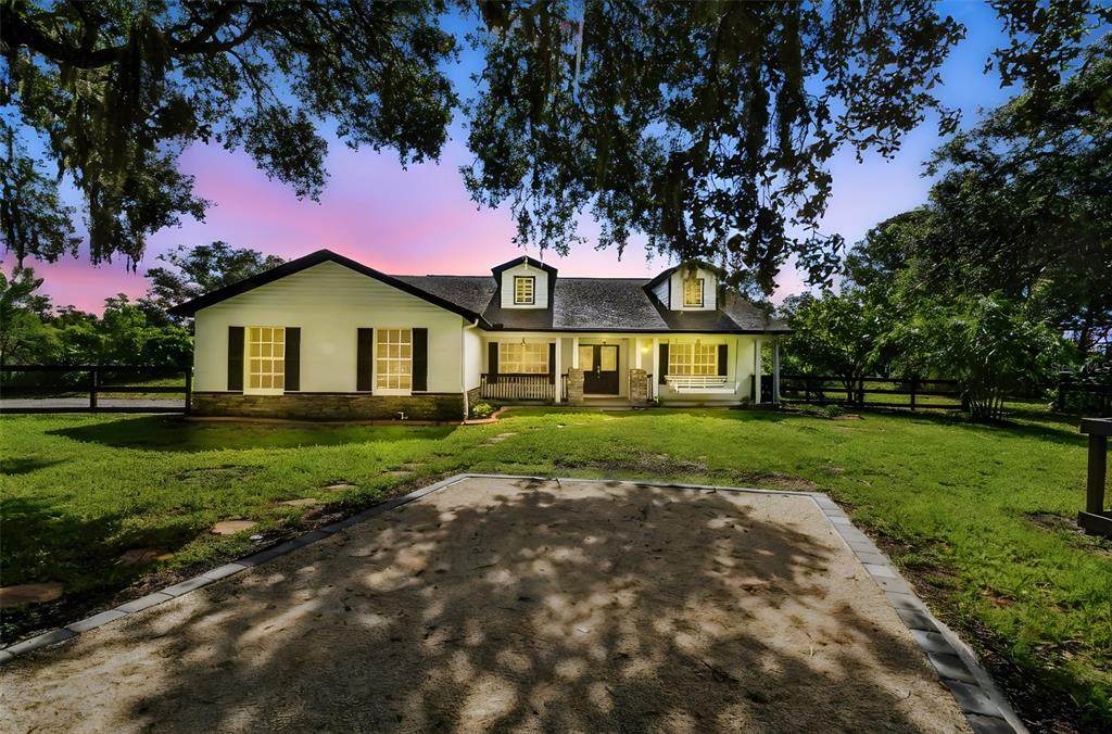 2513 Valrico Road - Photo 1