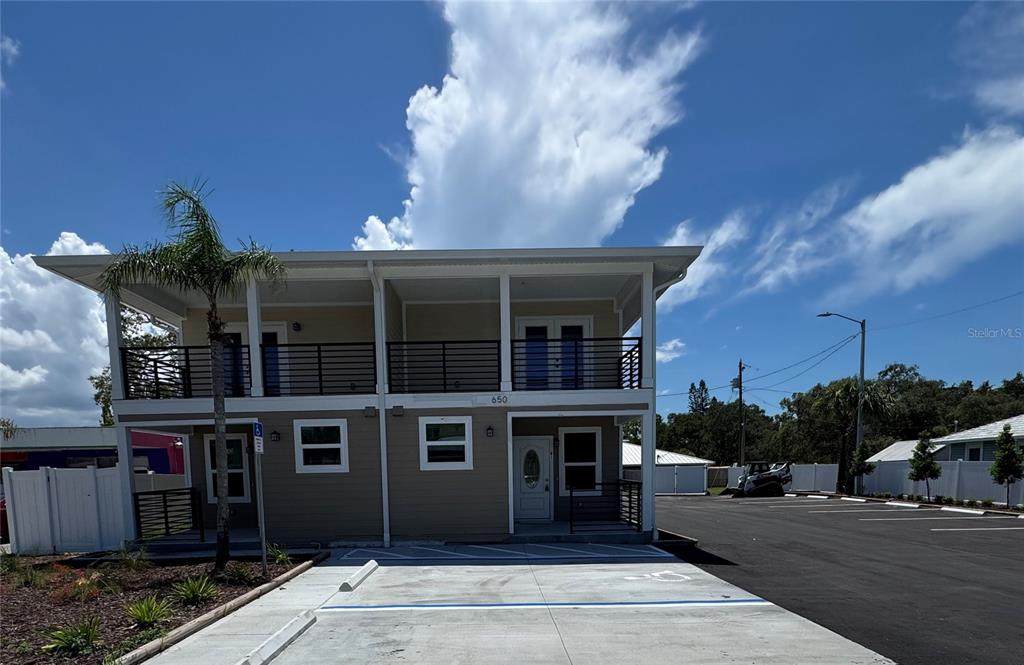 650 Tarpon Avenue - Photo 1