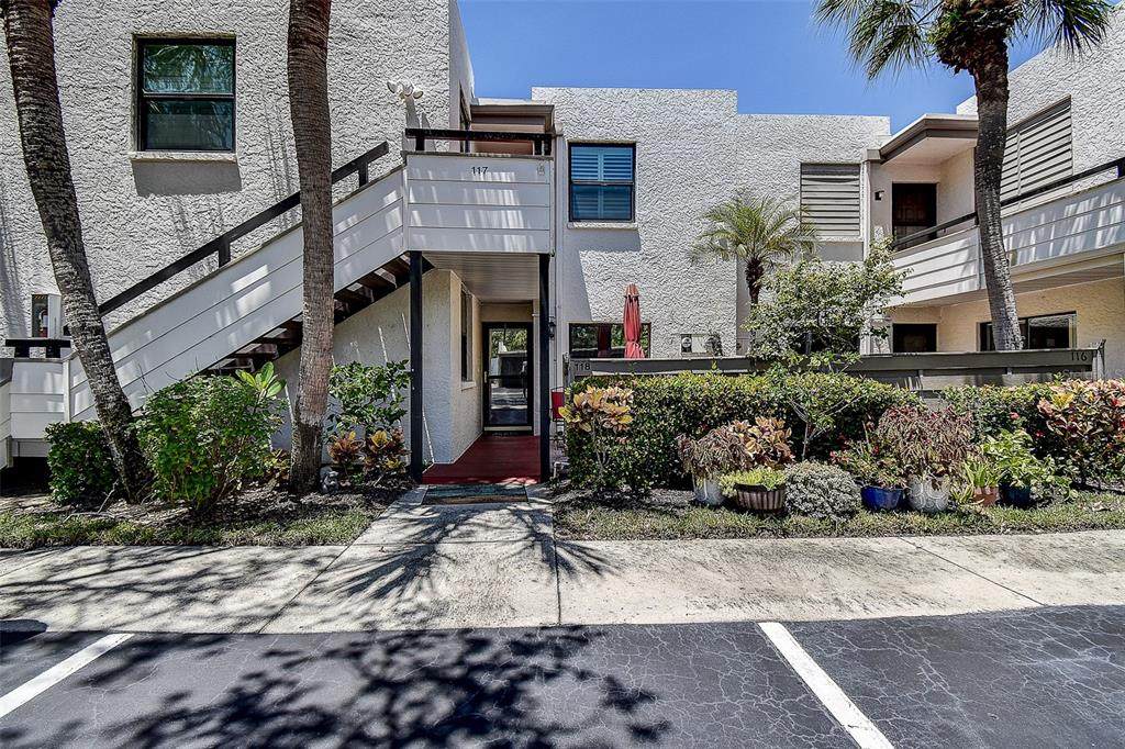 118 Pinehurst Drive - Photo 1