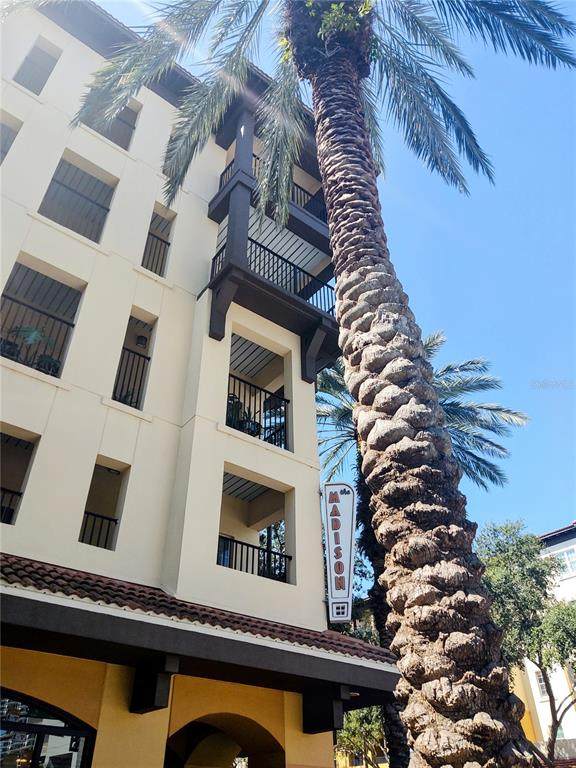 100 4TH Avenue - Photo 1