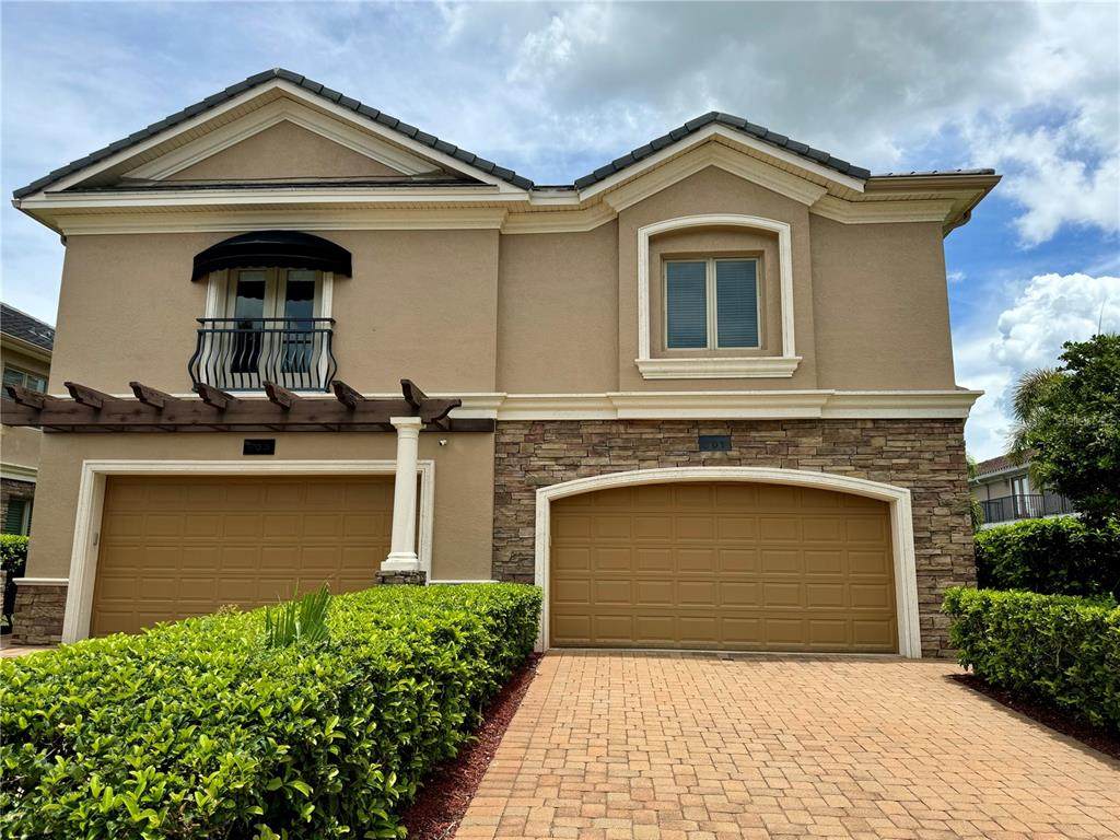 601 Saxony Boulevard - Photo 1