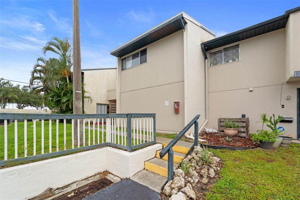 1112 Longfellow Road - Photo 1