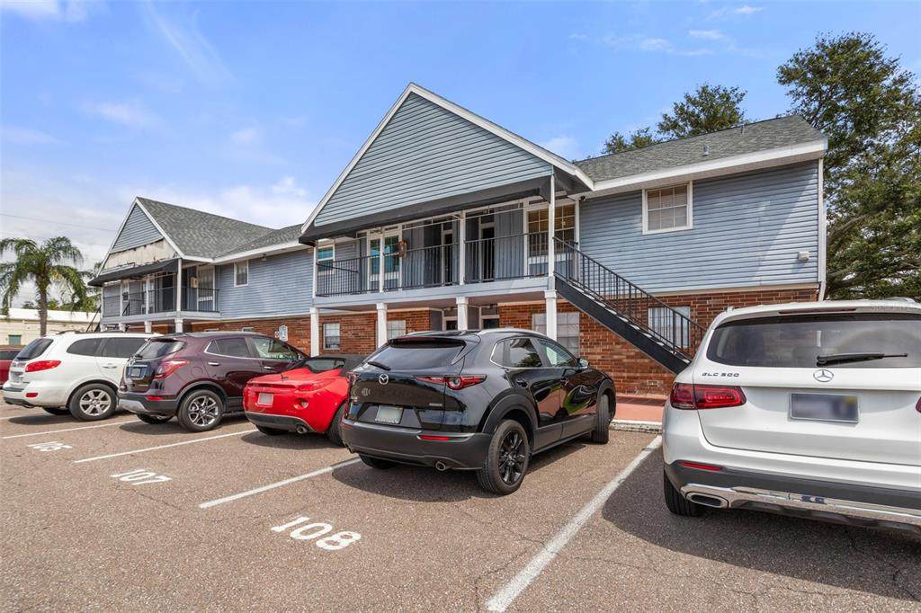 200 Country Club Drive - Photo 1