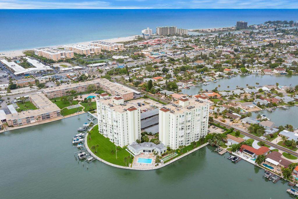 420 64TH Avenue - Photo 1