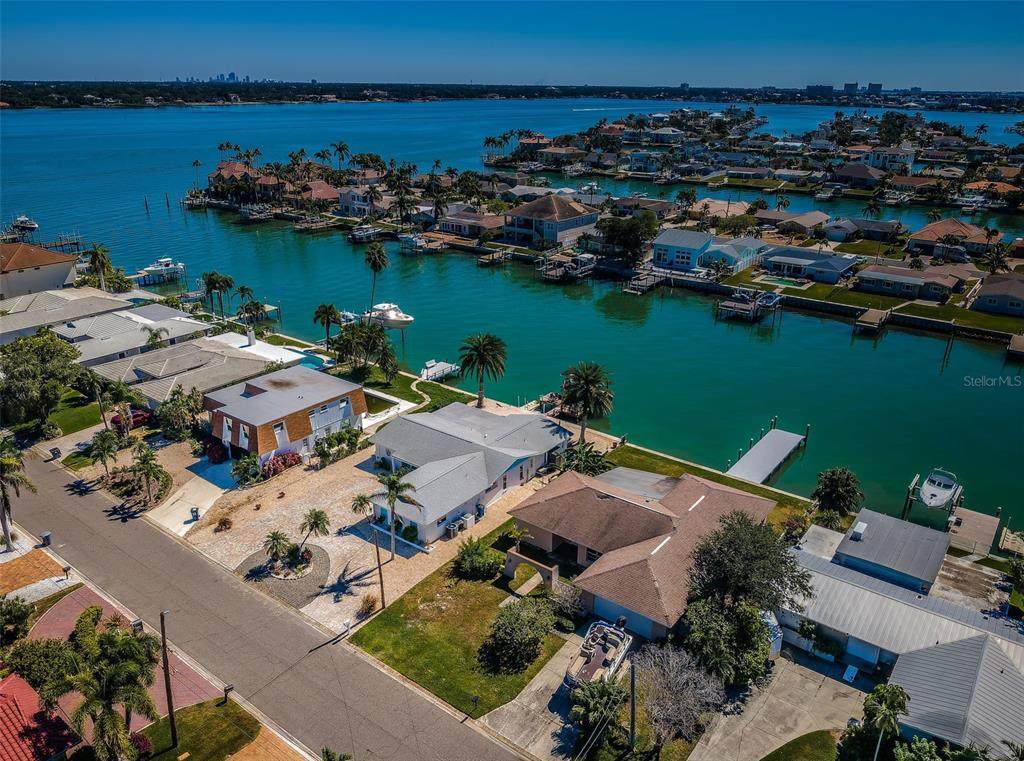 755 Capri Boulevard - Photo 1