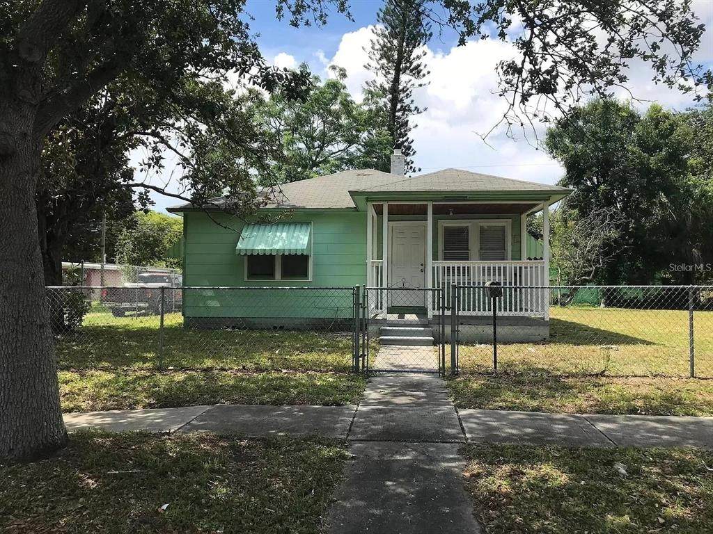 545 15TH Avenue - Photo 1