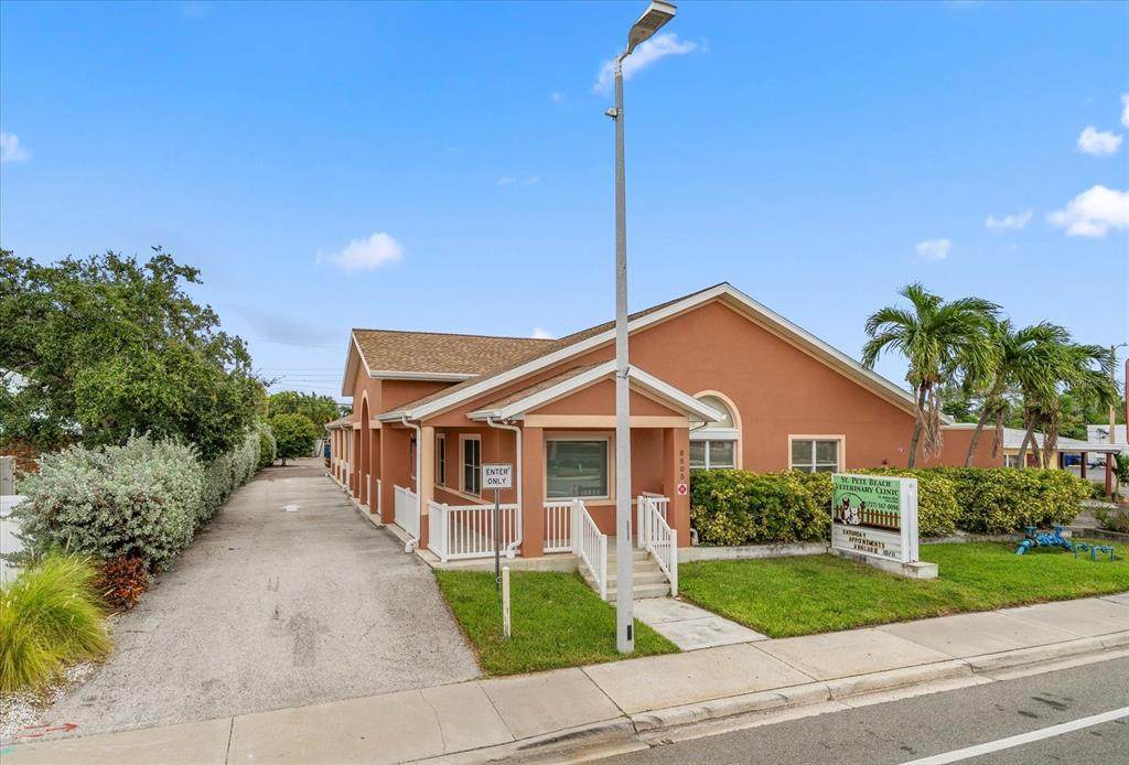 6605 Gulf Boulevard - Photo 1