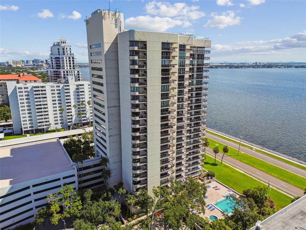 2413 Bayshore Boulevard - Photo 1