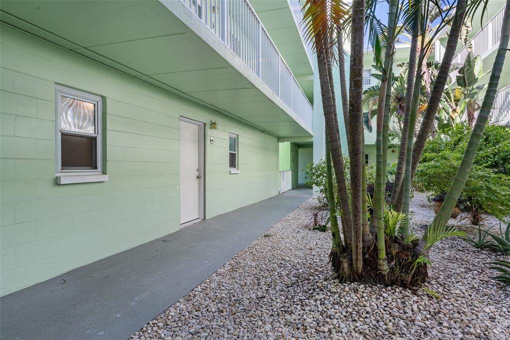 464 Paula Drive - Photo 1