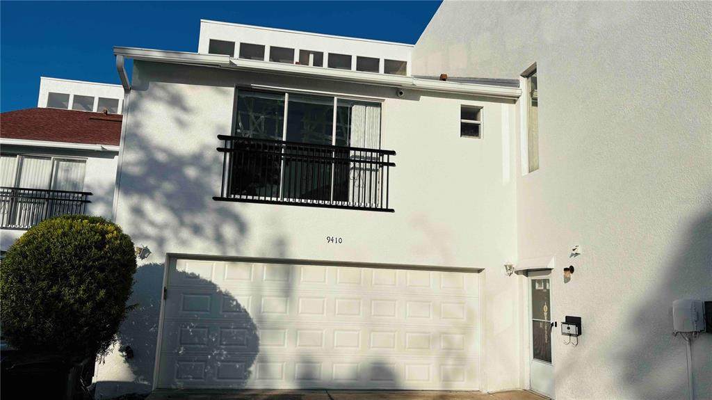 9410 Citrus Glen Place - Photo 1