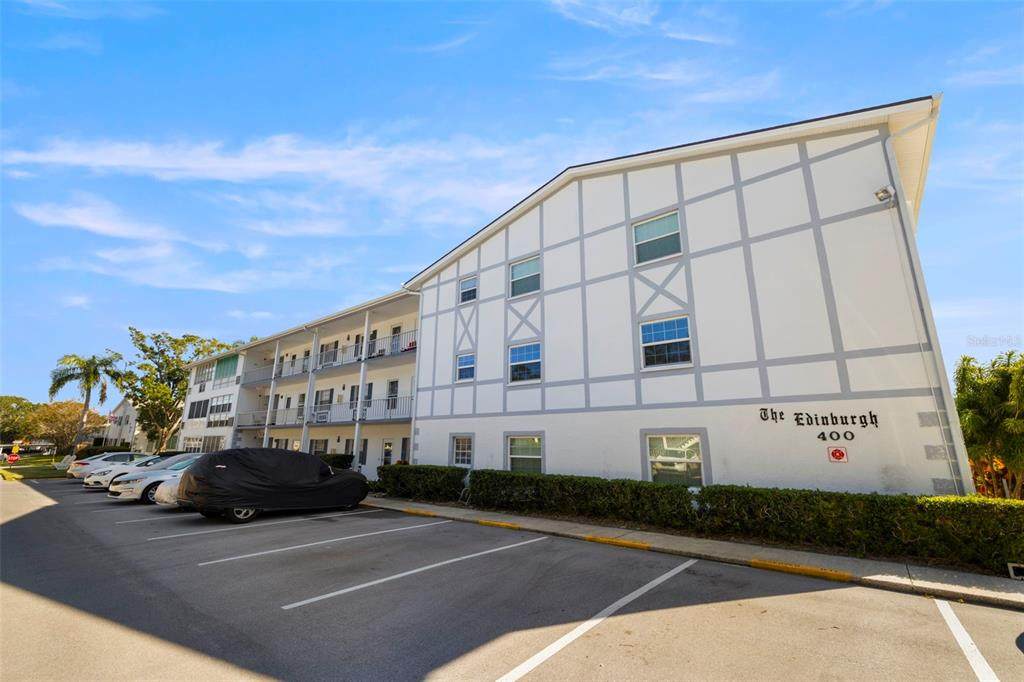 400 Glennes Lane - Photo 1