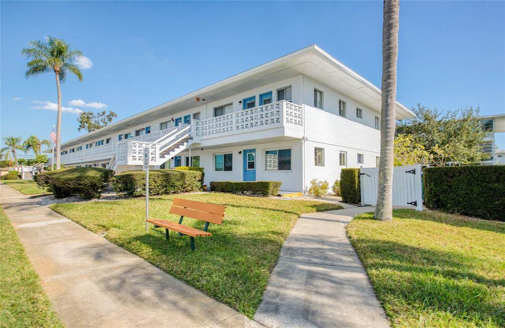 8555 112TH Street - Photo 1