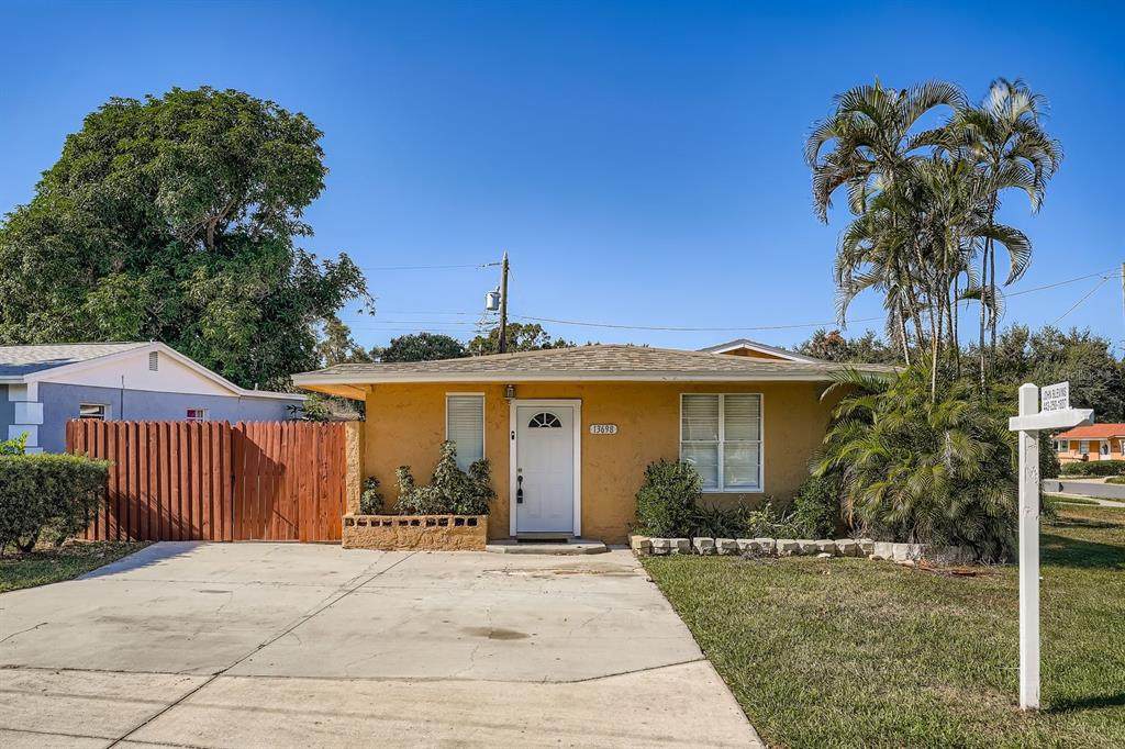 13698 120TH Street - Photo 1