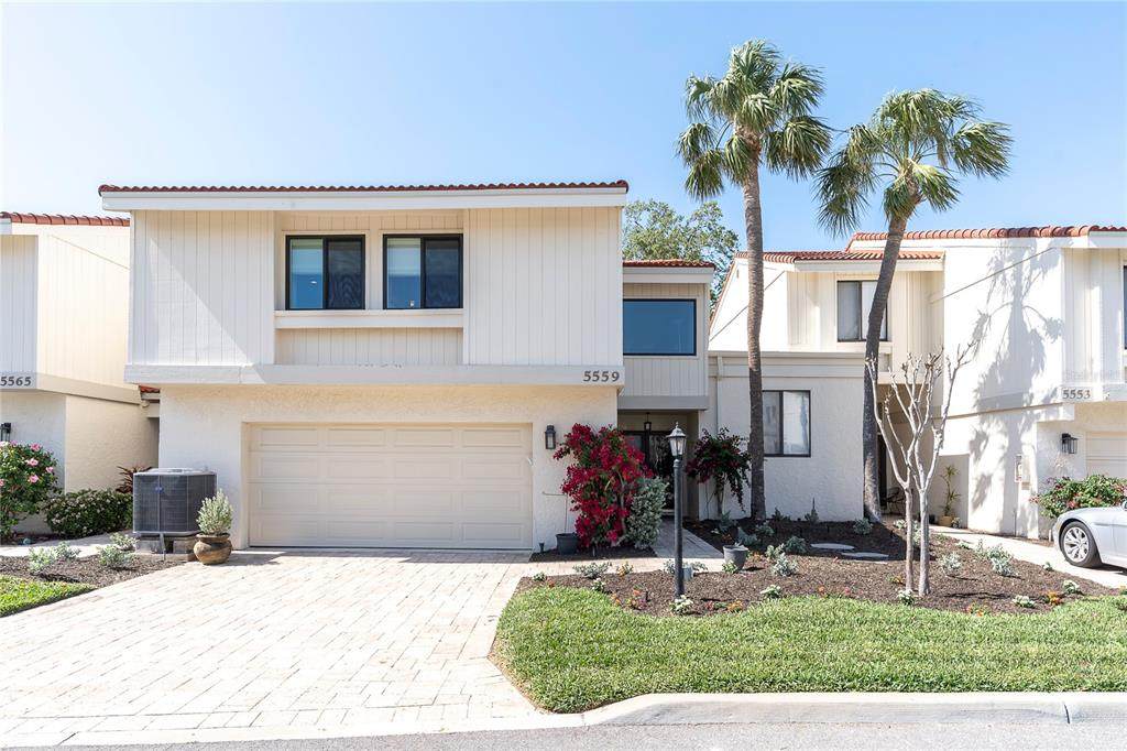 5559 Escondida Boulevard - Photo 1