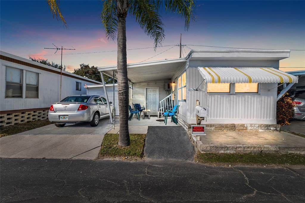 12766 Seminole Boulevard - Photo 1