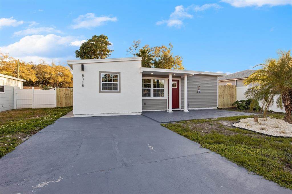 5318 9TH Avenue - Photo 1