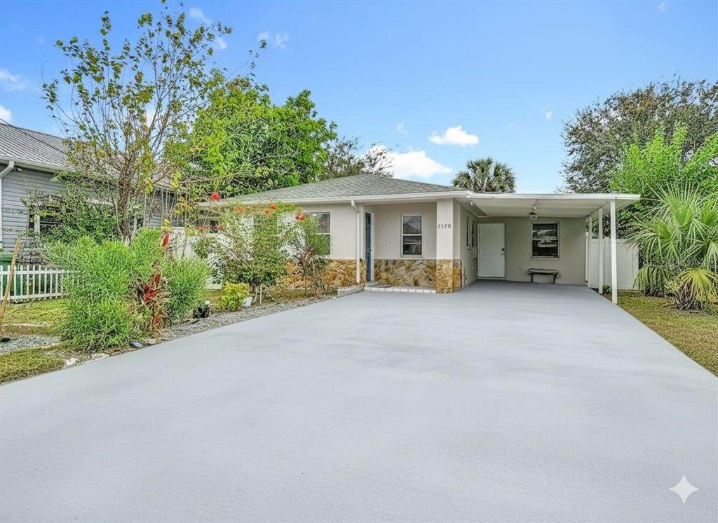 2520 Saint John Street - Photo 1