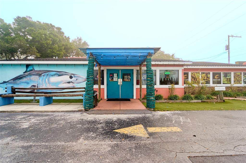 704 Brandon Boulevard - Photo 1